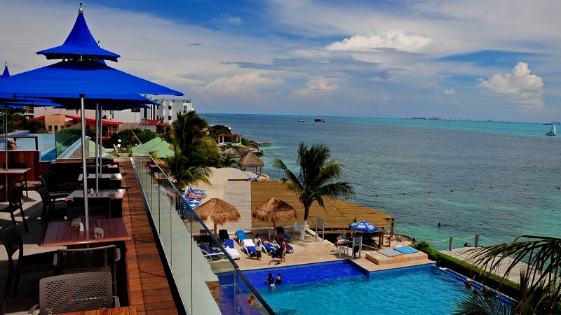 Dolphin Royal Swim VIP